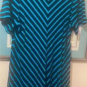 •very good:  never worn
Size 22: slinky Aline fit
Versatile:
